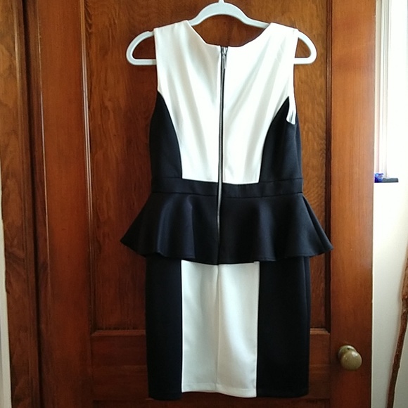 Black & white peplum dress - Picture 7 of 7